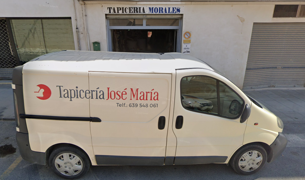 Fachada del taller de Tapicería Morales en C. Eulogio Periago, 31, Lorca